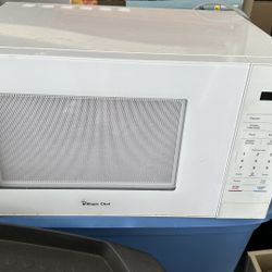 Microwave ( Magic Chef )