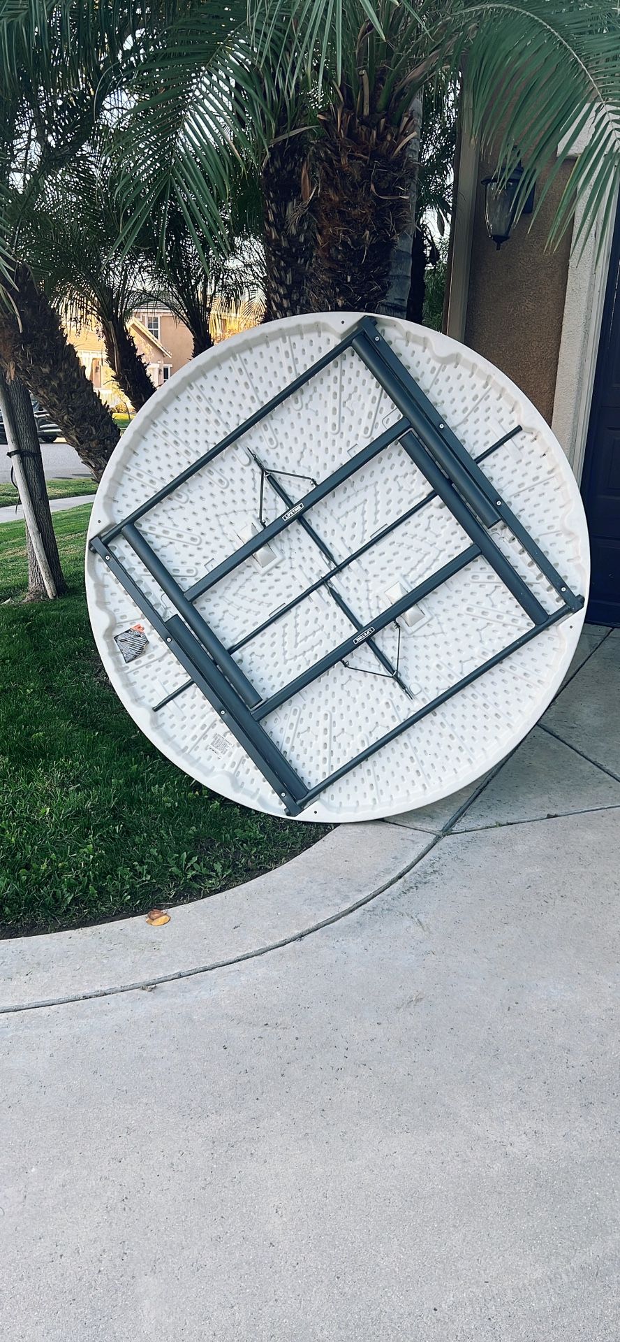 60” Round Lifetime Folding Table – Perfect for Parties, Weddings, Events