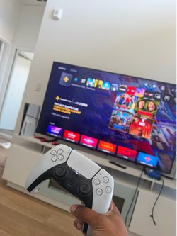 PlayStation 5 Disc Edition – Excellent Condition