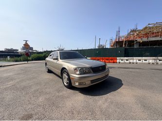 2000 Lexus LS 400