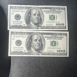 One Hundred Dollar Bills $100 Consecutive Numbers