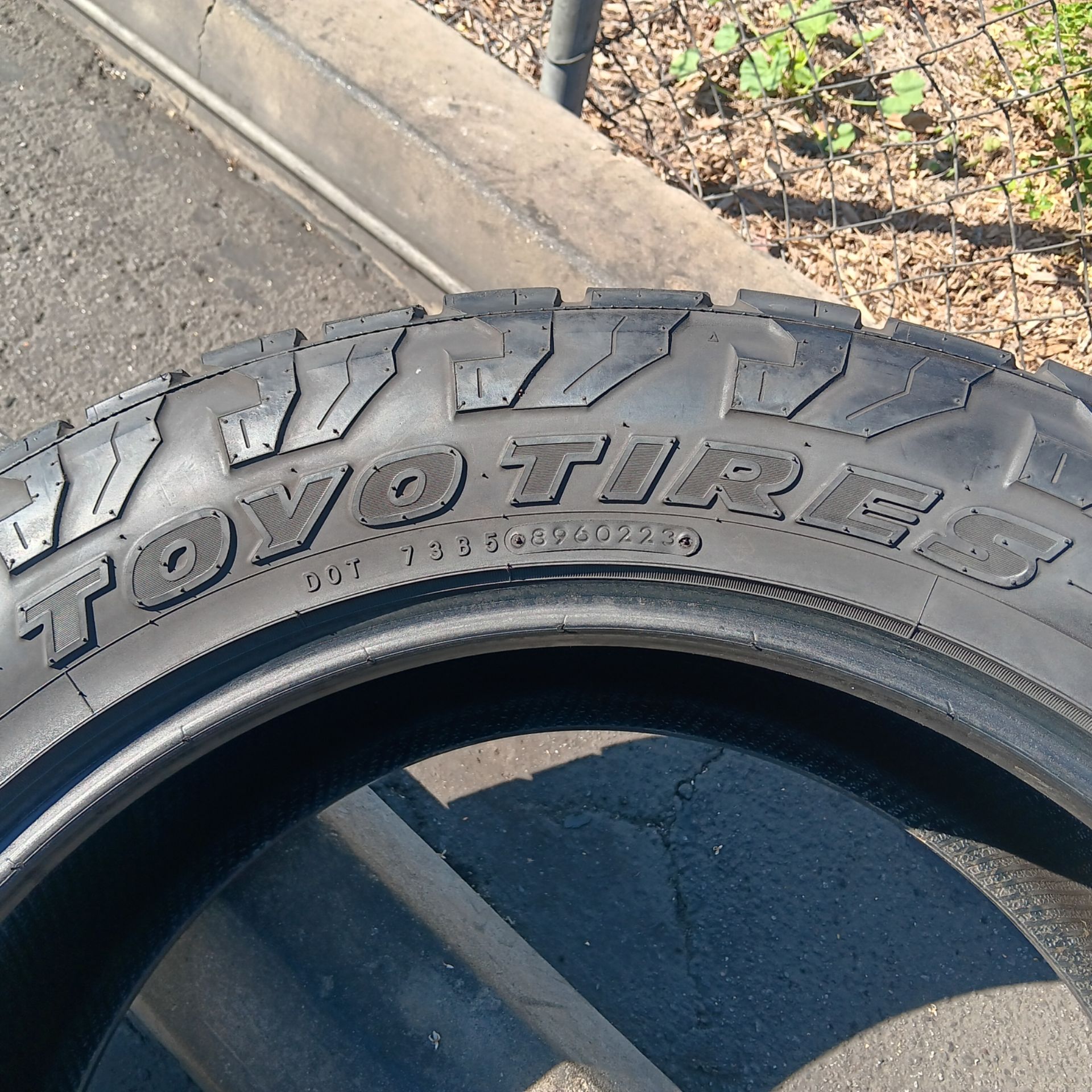 2 llantas Lt 285 55 R22 Toyo Open Country A/T for Sale in Santa Fe ...