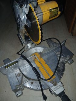 10" Dewalt compound miter chop saw