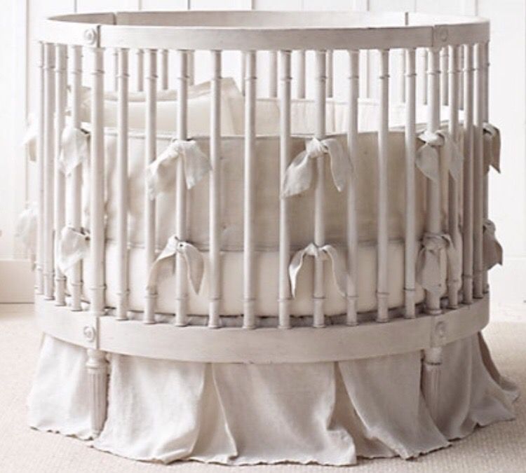 Baby crib. Round Spacious by Restoration Hardware