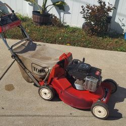 Self Propelled Lawn Mower Toro 