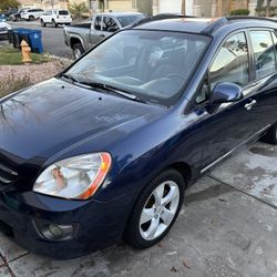 2007 KIA Rondo