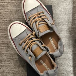 Converse Shoreline Slip Women Size 6