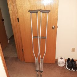 Crutches 