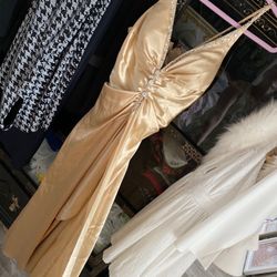 Evening Dress / Gold 