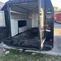 2004 chevy 3500 express