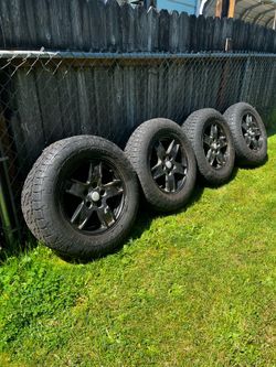 Jeep wheels and Toto tires !