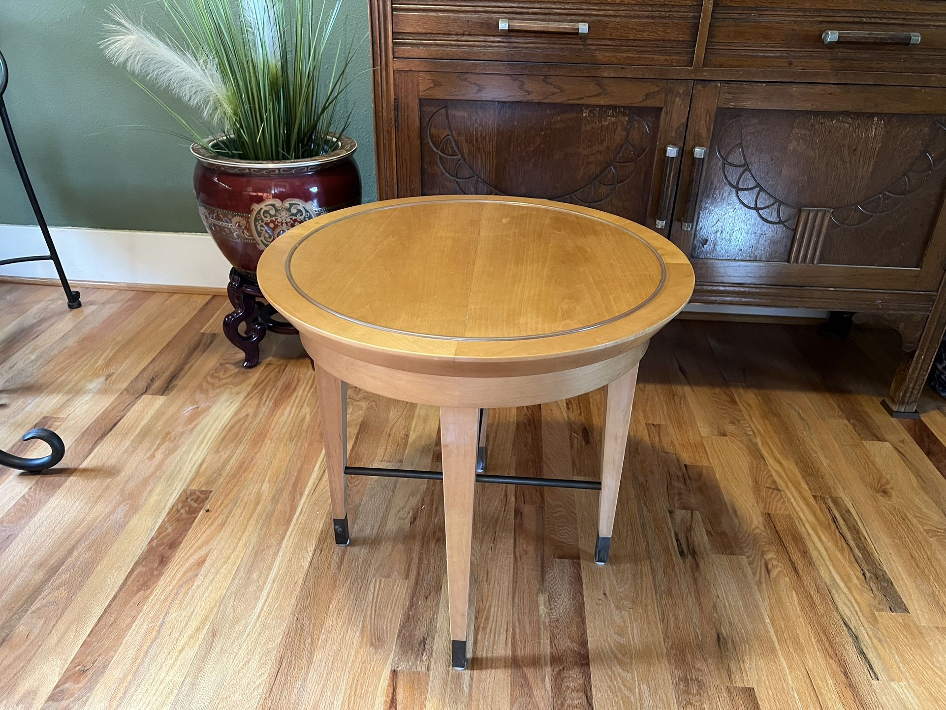 Seattle Heartwood Modern End Table 