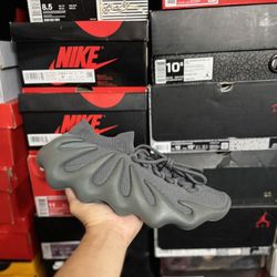 DS Adidas Yeezy 450 Stone Teal size 10.5