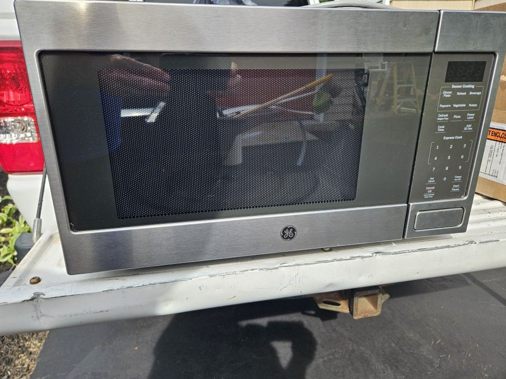 Counter Top Microwave