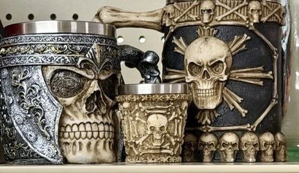 Gothic Skull & Bone Tankard Set – Novelty Drinkware