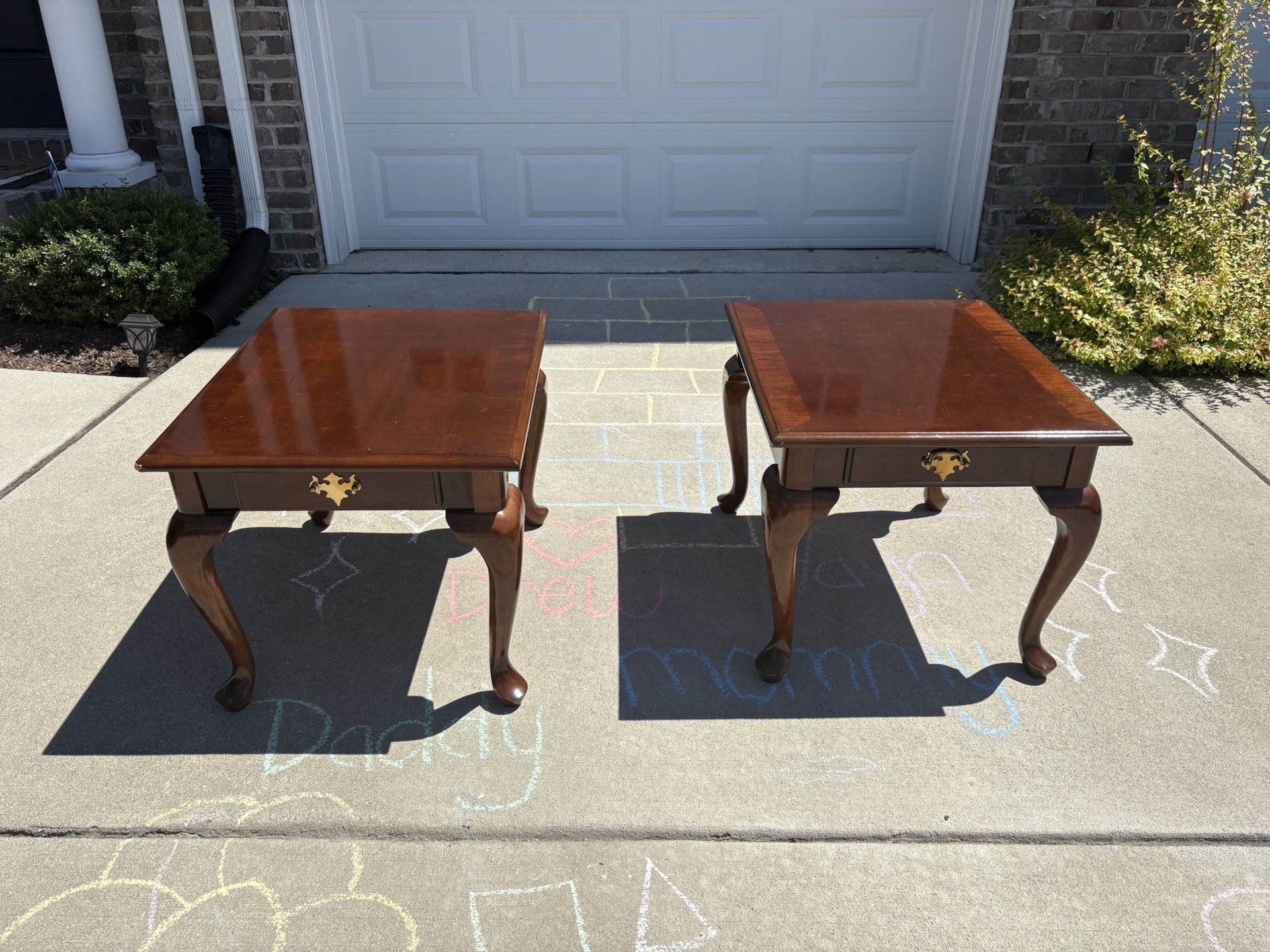 SET OF SIDE TABLES