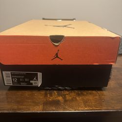 Air Jordan 12 Royalty