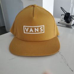VANS MUSTARD COLOR SNAPBACK