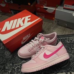 Nike Dunk Low ‘Triple Pink’