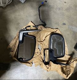OEM 2003–2006 Chevy Silverado Side Mirrors with Turn Signals