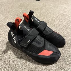 Adidas Five Ten Crawe Climbing Shoes Size US Men 8.5 EU 42