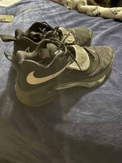 Giannis Zoom Freak 3 