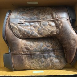 Women Cowgirl Boots. 11