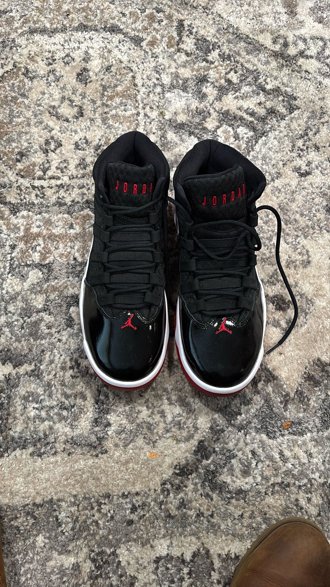 Jordan Max Aura GS Size 9.5