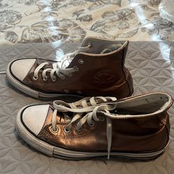 Women’s converse size 8