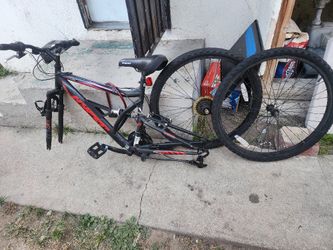 2 Beach Cruser Bikes And 1 Road Bike 