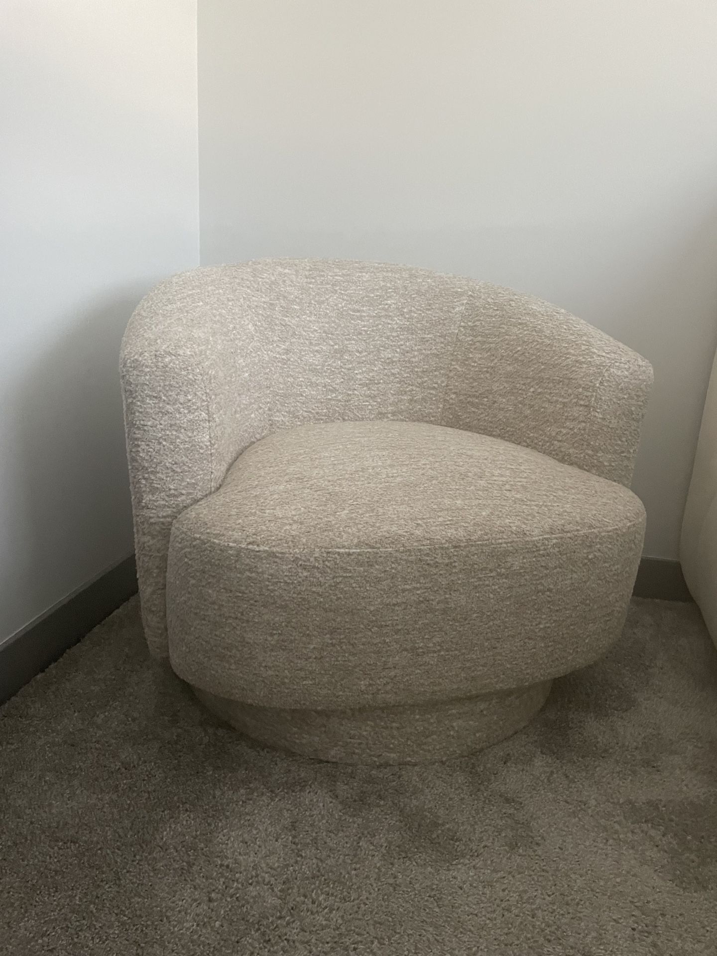 Beige Swivel Chair. New!