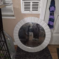Round Mirror White Frame