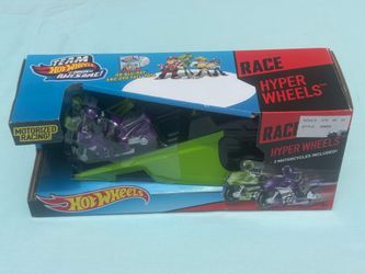 Hot Wheels Hyper Wheels Motorized Racing Set