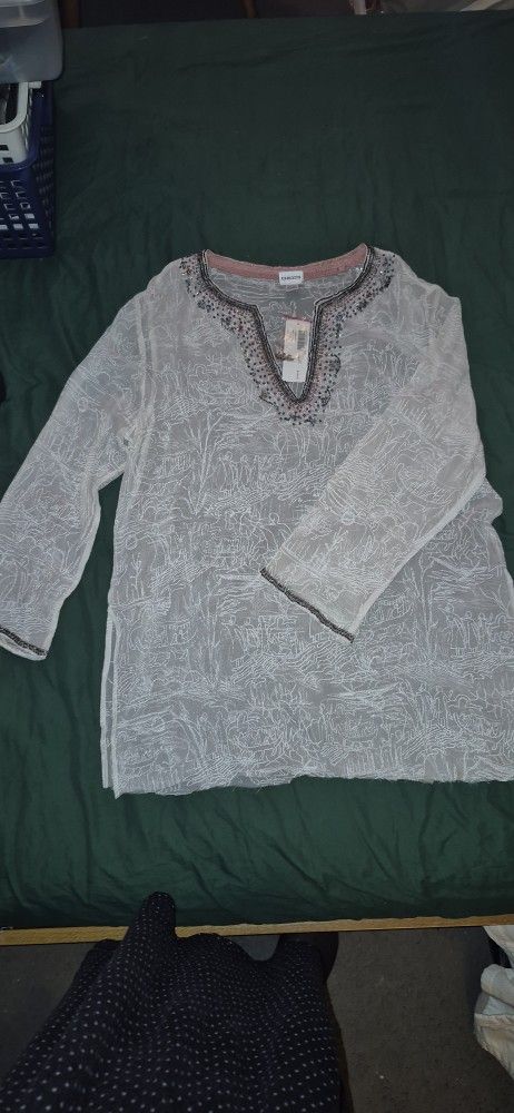 Chicos Cream, Headed Tunic Sheer Size 3