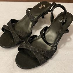 Women’s Size 9 Black Strap Low Heels