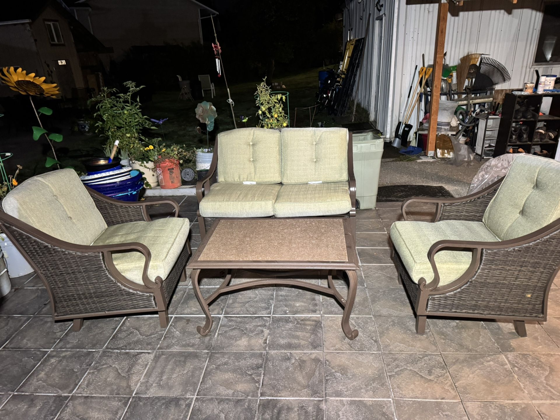 Outdoor Patio Set By Lazy boy
