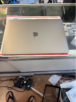 💻 Apple MacBook Pro 16" A2141 (2019) – Intel Core i9 • 16GB RAM • 1TB SSD • Only 204 Battery Cycles