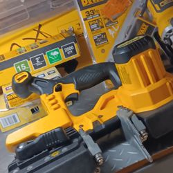 DEWALT
20V MAX Cordless Band Saw (Tool Only)
928
