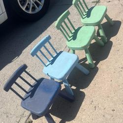 SET OF TODDLER WOODEN CHAIRS