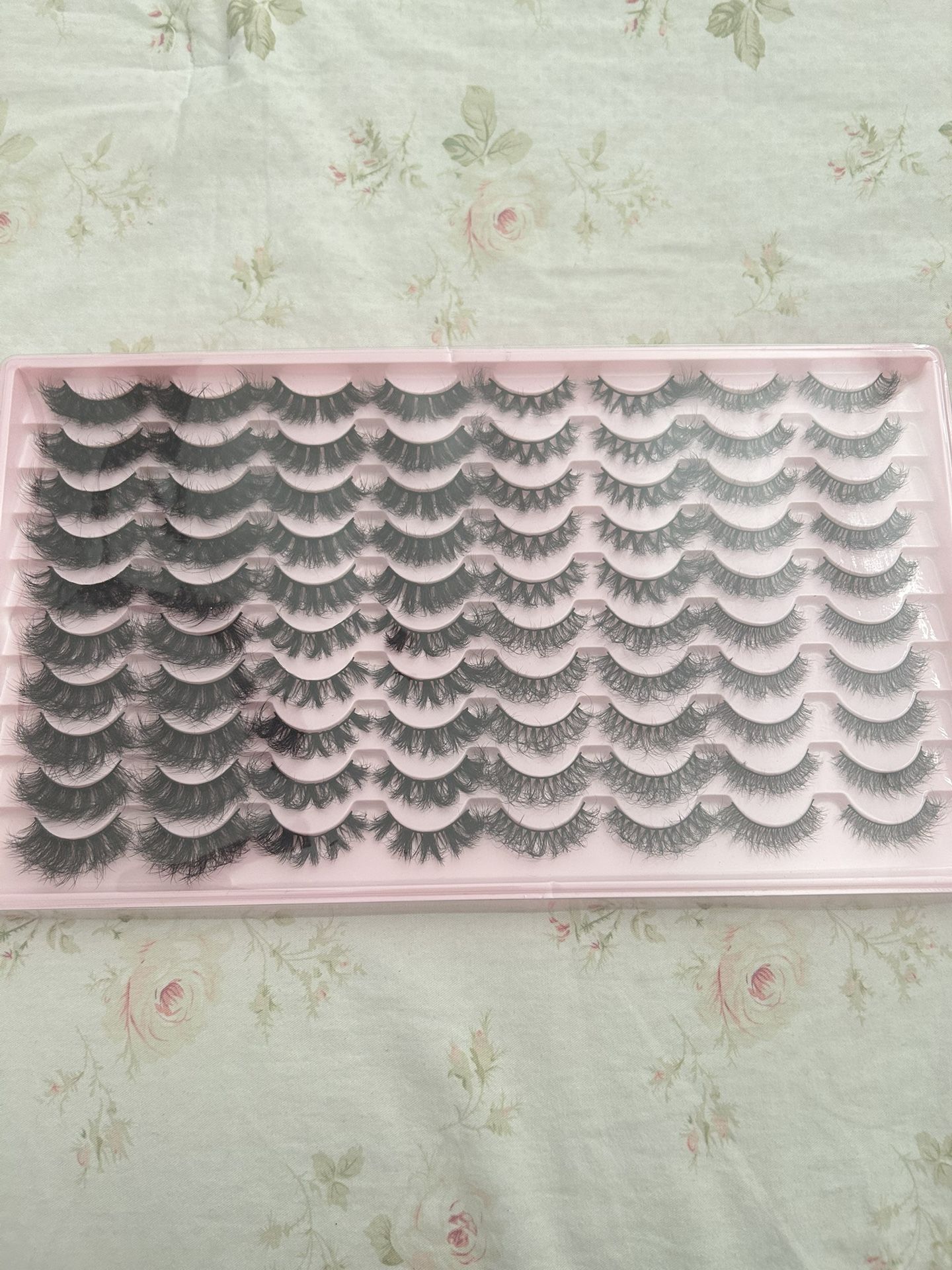 Free Lashes