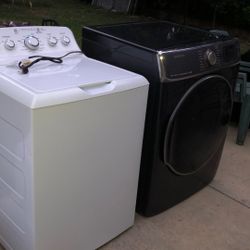 Fridaire Washer And Elekttic Drayer Samsung New Model Both 400$