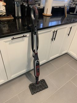 Shark Floor steamer