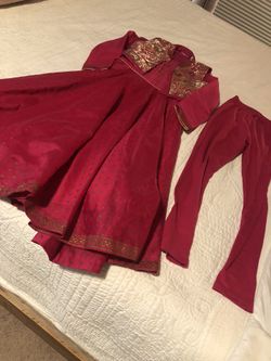 Girls Size 6-7 Yrs Indian/Pakistani Party Dress With Leggings