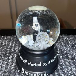 Vintage DISNEY Steamboat Willie Musical Snow Globe (good condition)