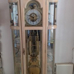 Elegant 1993 Ridgeway Grandfather Clock – Model 7253 
