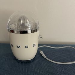 SMEG Citrus Juicer- Brand New