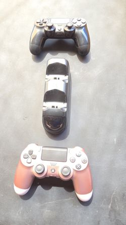 Ps4 Controllers With Charging Stand