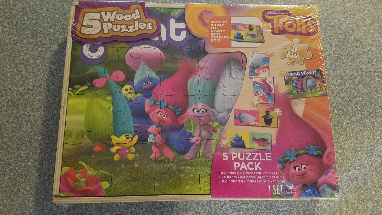 Brand new wooden puzzle Trolls!!