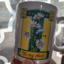 Aunt Mug With Gift Box (1 Available)