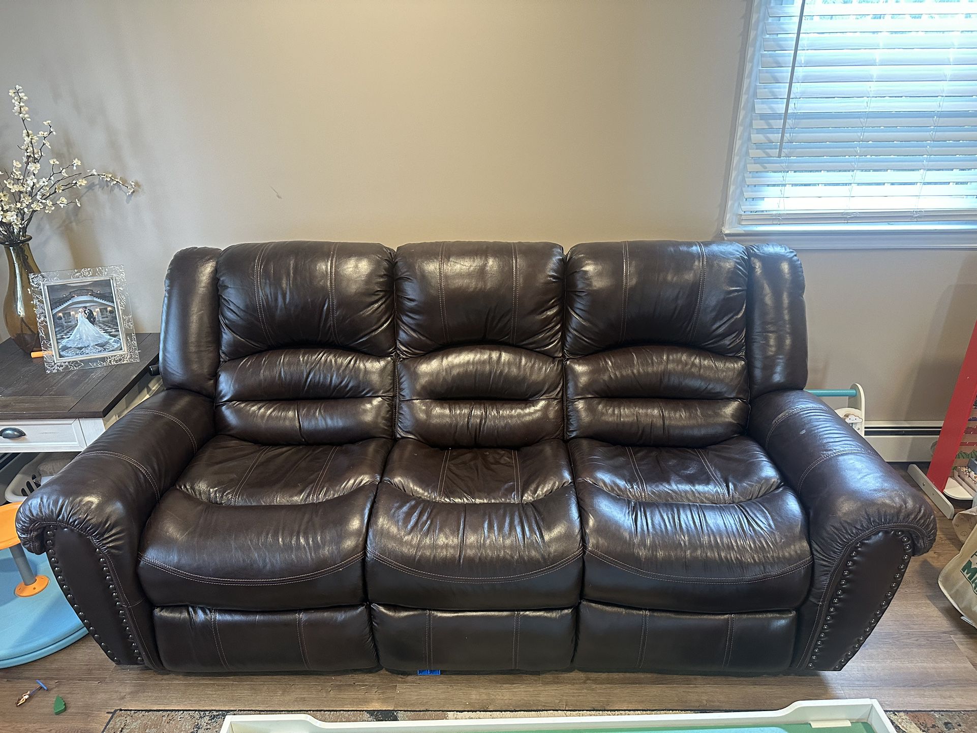 Reclining, Leather - Sofa & Chair 